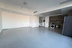 LARGE LAYOUT | CORNER UNIT | UNFURNISHED