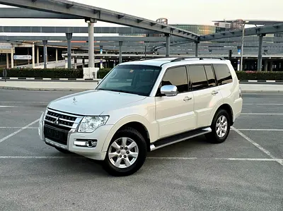 Full (Al Habtoor) Service History / 2 Keys | Mitsubishi Pajero 2016 GLS Top GCC Spec (Single Owner)