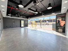 Shop available for rent prime location now contact me