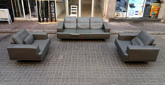 3-seater sofa + 2 single sofas set in grey leather - good condition
