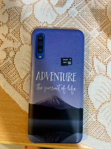 Samsung a50 for sale with case and 16 gb microsd for free