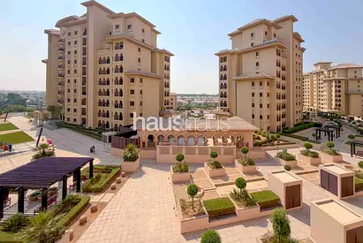 Corner Unit 2 | Garden View | Vacant on Transfer