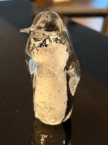 Genuine Höglund Art Glass Penguin Figurine - Mint Condition, Signed