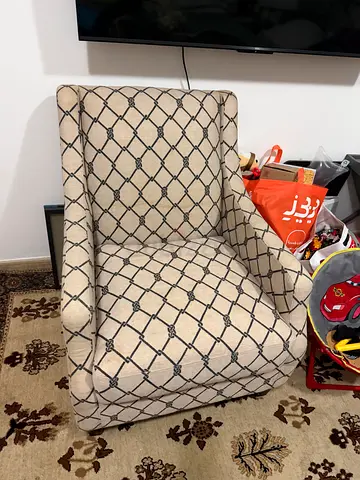 Beige patterned 2 armchairs along with lamps in good condition