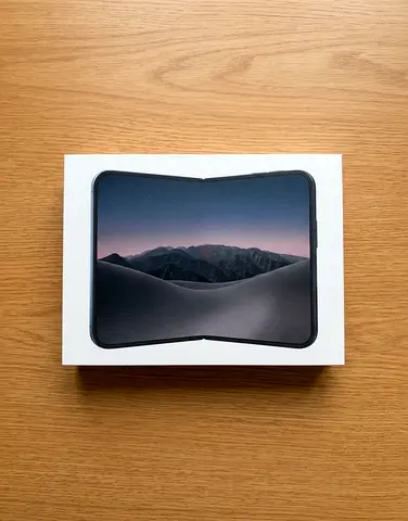 Iphone duo sky night UAE TDRA sealed