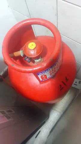 22L Gas Cylinder with Gas With Regulator and Pipe (Silicon Oasis)