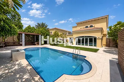 Private Pool | Upgraded | Landscaped