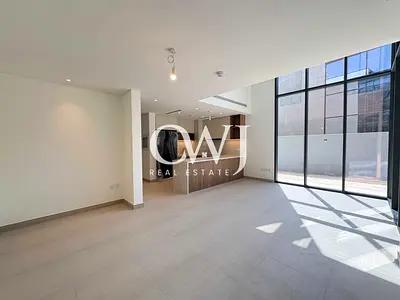 Single Row | Corner Unit | Motivated Seller
