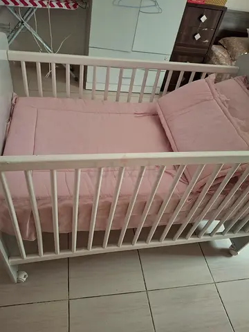 Baby bed for sale سرير أطفال لم يستخدم للبيع