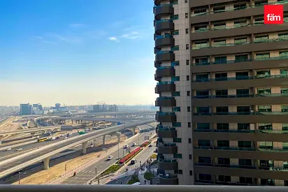 MARINA | BALCONY | AVAILBALE ON NOVEMBER 26