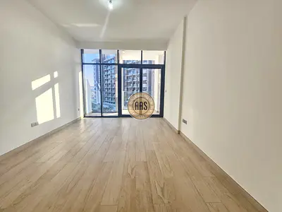 luxurious super spacious ultra modern studio with ac,all 5 star amenities free