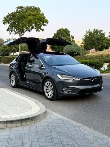 Tesla Model X 2018 GCC Specs