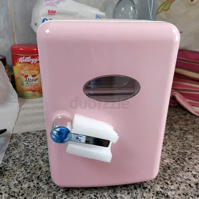 Portable mini fridge - pink
