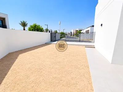 4BR Townhouse | Corner Plot | Landscaped Garden
