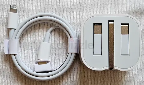 Charger iPhone 14 Pro Max 35W Original
Super Fast Charging