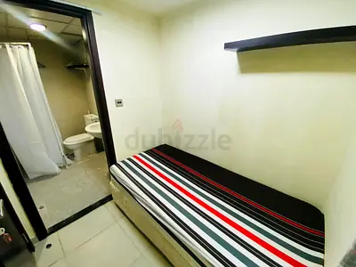 Private room with bathroom ….2500…