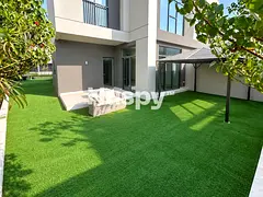 Single Row | Corner Plot | Vacant