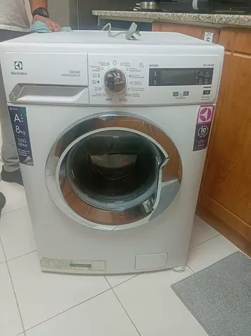 Electrolux 8kg Front Load Washing Machine - Good Working Condition