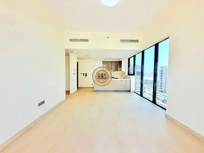 U shape kitchen •• Burj Khalifa •• chiller free •• corner unit •• spacious layout