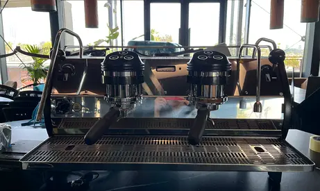 La Marzocco Strada – Professional Espresso Machine (2 Group)