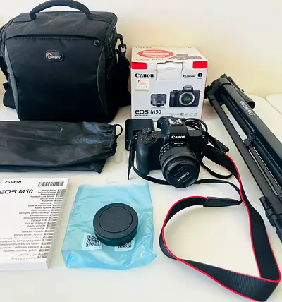 Canon EOS M50