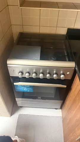 Stainless Steel Freestanding Gas Cooker with Oven - Good Condition