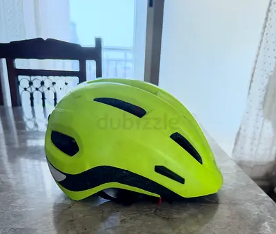 Bright Green Adult Cycling Helmet - Good Condition