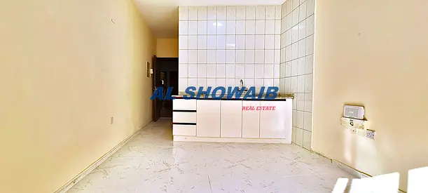 Family Studio Behind Post Office-Sharaf DG Metro