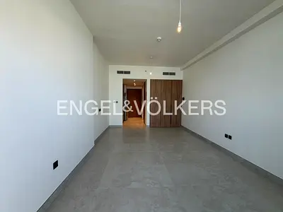 Vacant | Brand New | Mid Floor | Modern