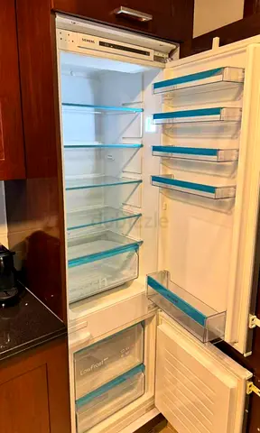Siemens bottom fridge and freezer new model slightly used built-in