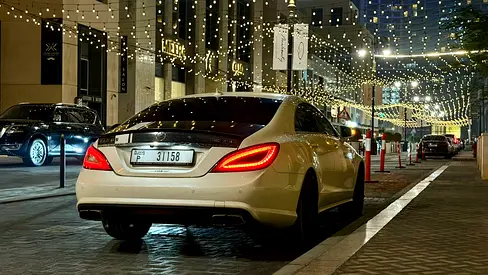 🚨Urgent sell 🚨Mercedes-Benz CLS 63 AMG \ 2013 \ V8 5.5 \ GCC \ PERFECT CONDITION