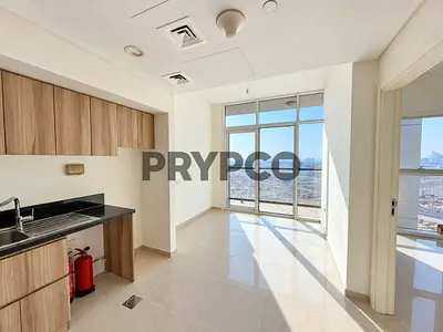 Vacant | Mid Floor | Balcony | Classic View