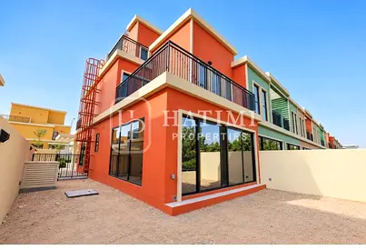 5 BED + MAID'S ROOM | SINGLE ROW | MID CORNER UNIT
