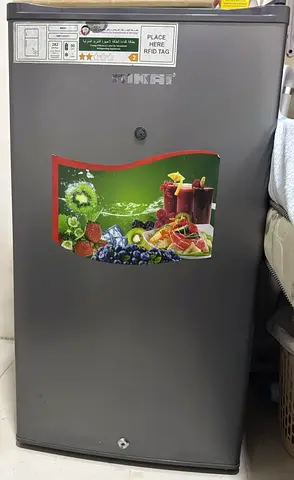 Compact single-door NIKAI refrigerator - Excellent condition