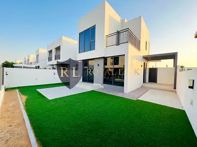 TYPE 2E - END UNIT | 4 BR+MAIDS | SINGLE ROW