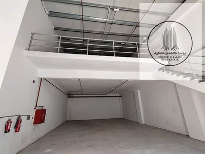 Warehouse for Annual Rent in Al Jurf Industrial 2 Ajman with 3000 Sq Ft Mezzanine and 21 kW Electricity for AED 100000 per Year