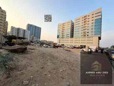 ارض سكني تجاري في الراشيديه 1 عجمان  مقابل ابراج اللؤلؤه  مساحه 8266 قدم مربع تصريح ارضي +8 , الموقع المميز للأرض مقابل أبراج اللؤلؤة