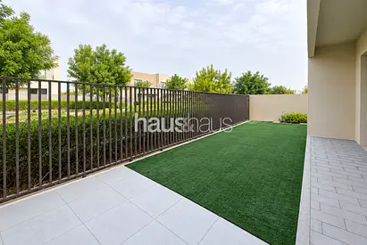 Best Plot | Single Row | Ready to Move In