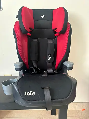 Joie convertible child car seat in red and black - good condition