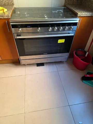 Siemens iq700 gas electric cooker 90 cm good condition for sale