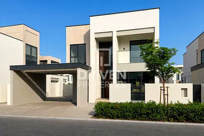 Park Facing | Prime Location | Next to Amenities