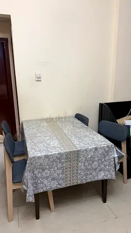 Dining table for sale