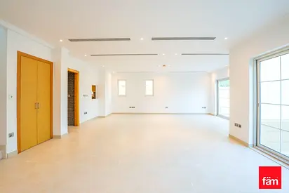 VOT I One Bed Downstairs I Close To Park