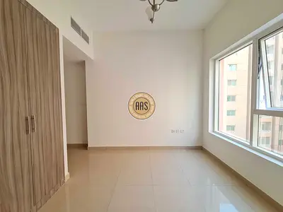 Like A Brand New Building Close To Park Spacious 2 2Bhk Apartment