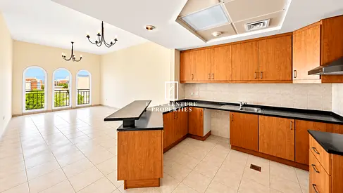 SPACIOUS | BRIGHT AND AIRY | PRIME AREA