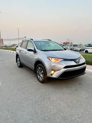 Toyota RAV4 XLE 2017 American Specs