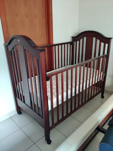 Baby bed/Crib