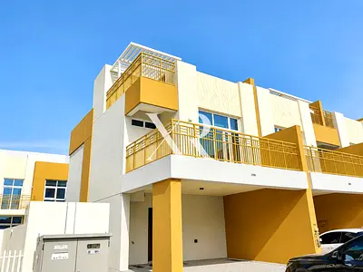 SPACIOUS 3-BR TOWNHOUSE | MODERN LAYOUT | FAMILY LIVING