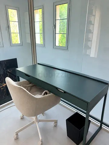 Desk office with chair - like new
