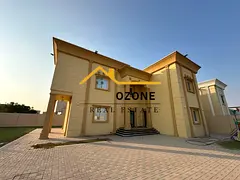 Huge ready to move villa at prime location